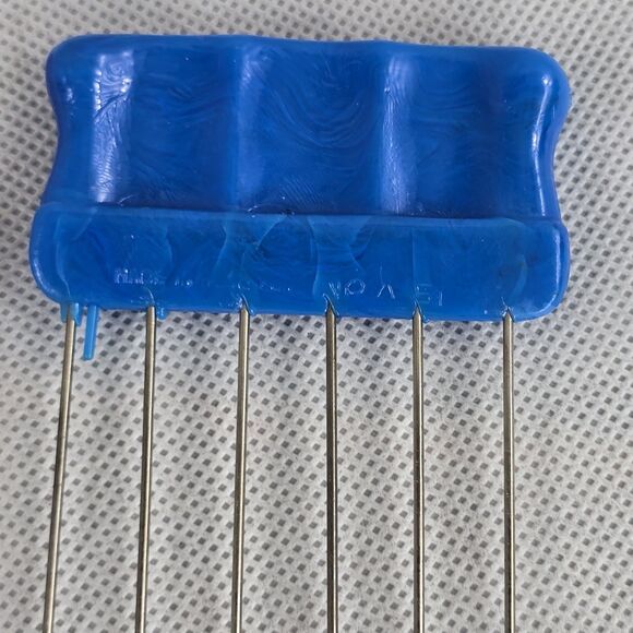 Vintage Styla Hair Pick Styling Comb Travel In Plastic Slip Case Blue Hong Kong - Picture 5 of 7